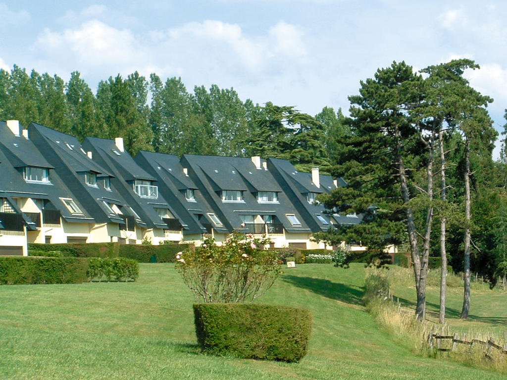 Lagrange Vacances Les Hauts De Clairvallon Houlgate Exteriör bild